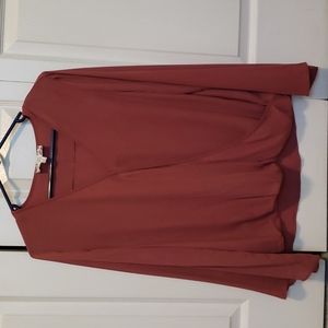 Long sleeve work top